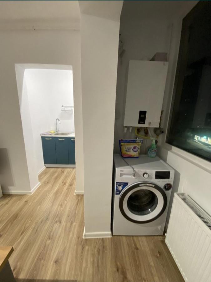 Studio 100G Apartment Targoviste Luaran gambar